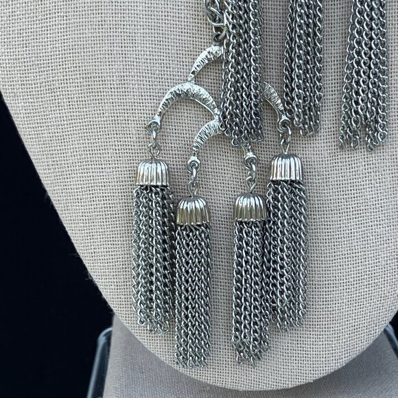Silver Large Link Sautior Lariat Tassel Necklace - Picture 4 of 16